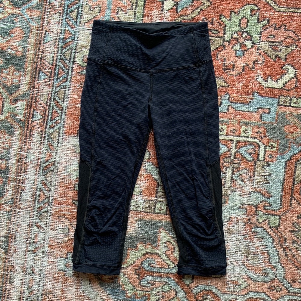 Lulu Fast & Free Lmtd Edition Cropped Leggings